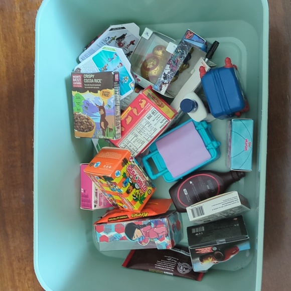 Toys - Picture 4 of 4